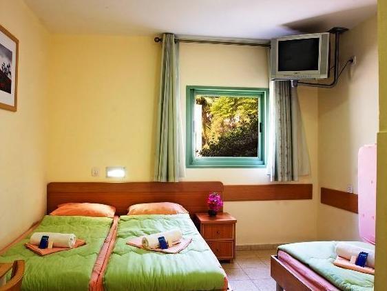Hi - Maayan Harod Hostel Gid'ona Eksteriør bilde