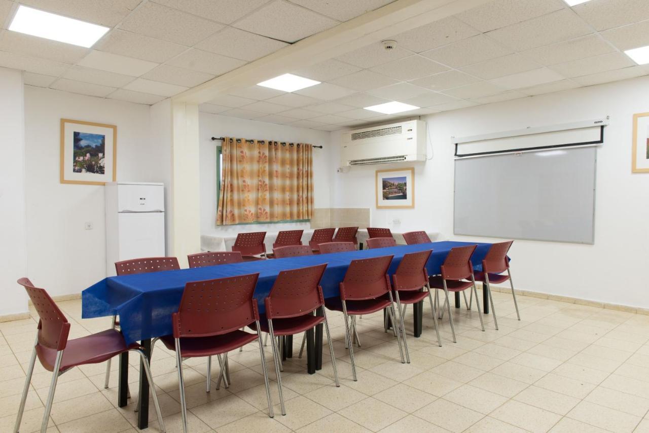 Hi - Maayan Harod Hostel Gid'ona Eksteriør bilde